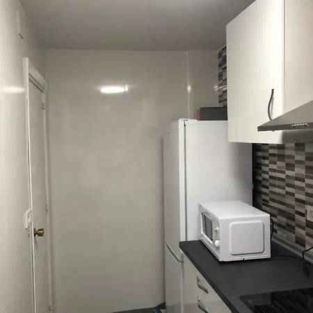 Apartment Hermoso Piso/apartamento Amueblado Patraix Valencia. *